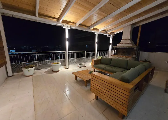 Penthouse Nea Smirni