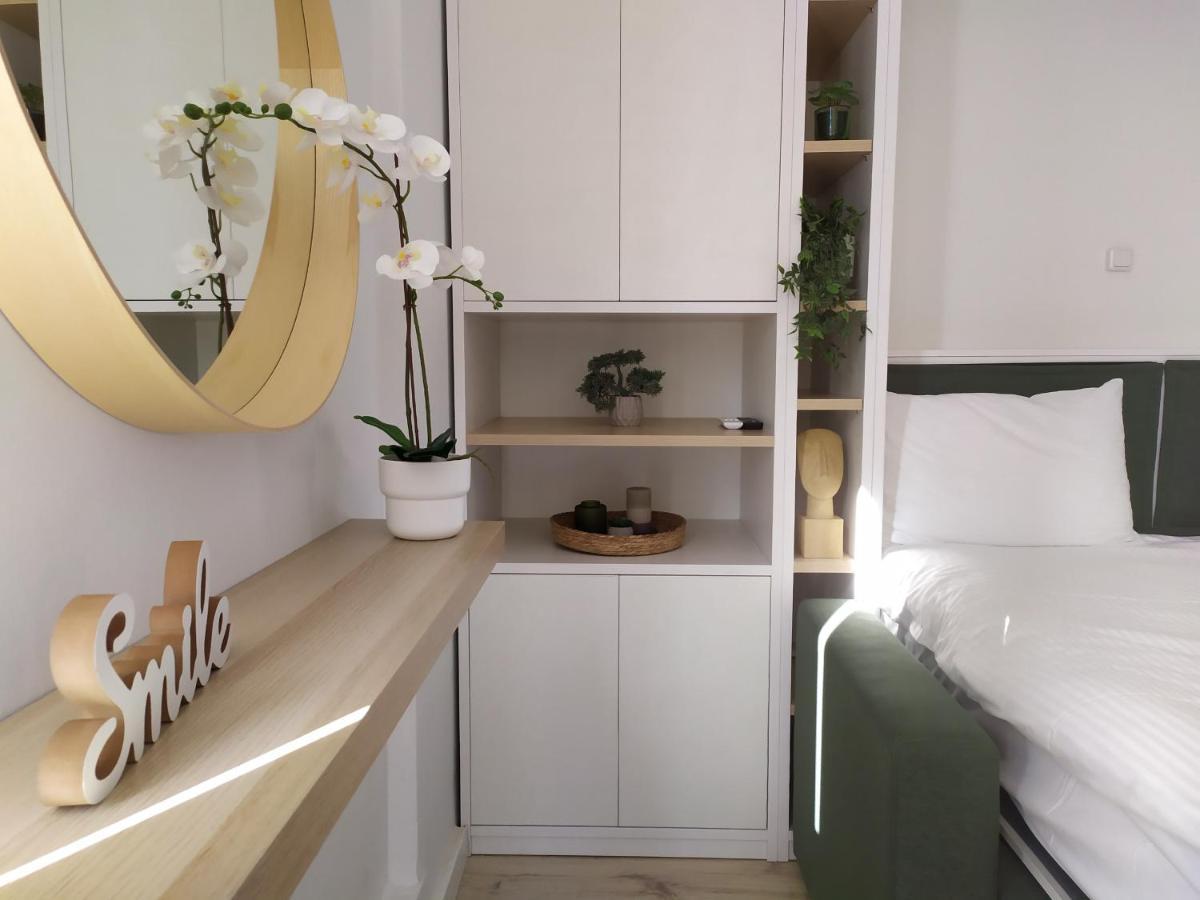 Penthouse Nea Smirni Apartment *